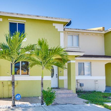 Opa-Locka Townhome, 15 Mi To Miami Beach! מראה חיצוני תמונה