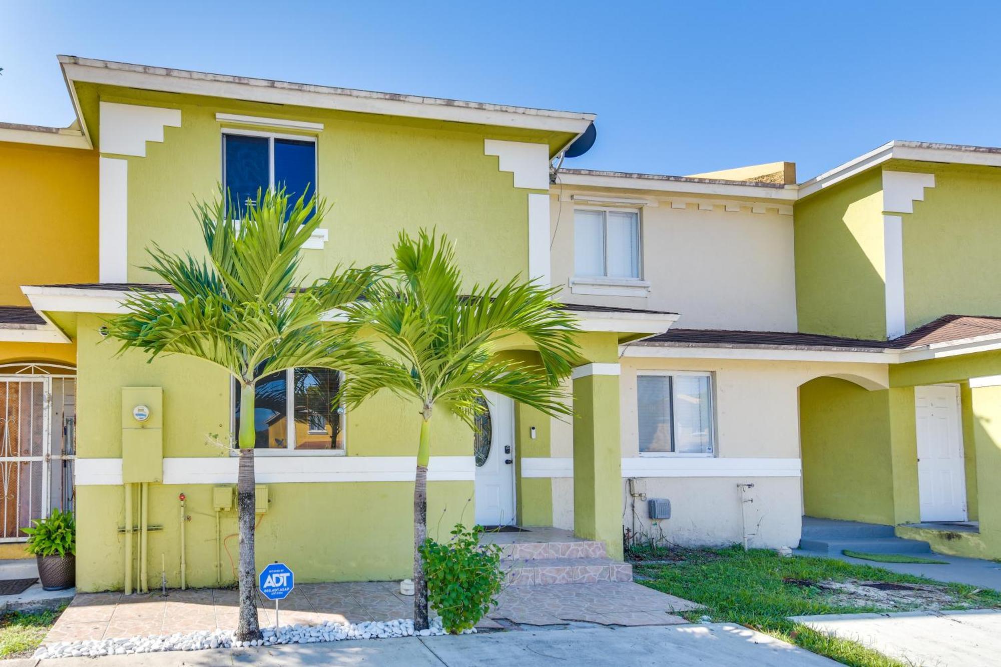 Opa-Locka Townhome, 15 Mi To Miami Beach! מראה חיצוני תמונה