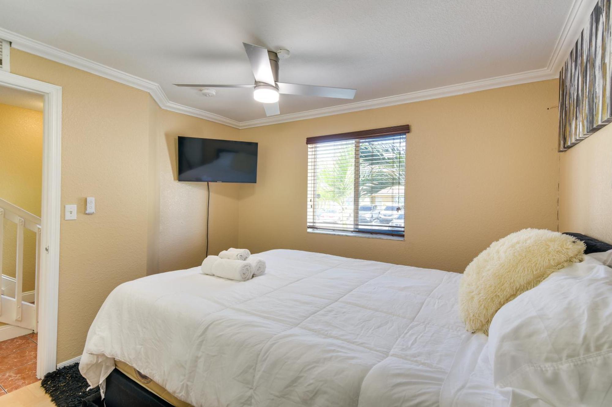 Opa-Locka Townhome, 15 Mi To Miami Beach! מראה חיצוני תמונה