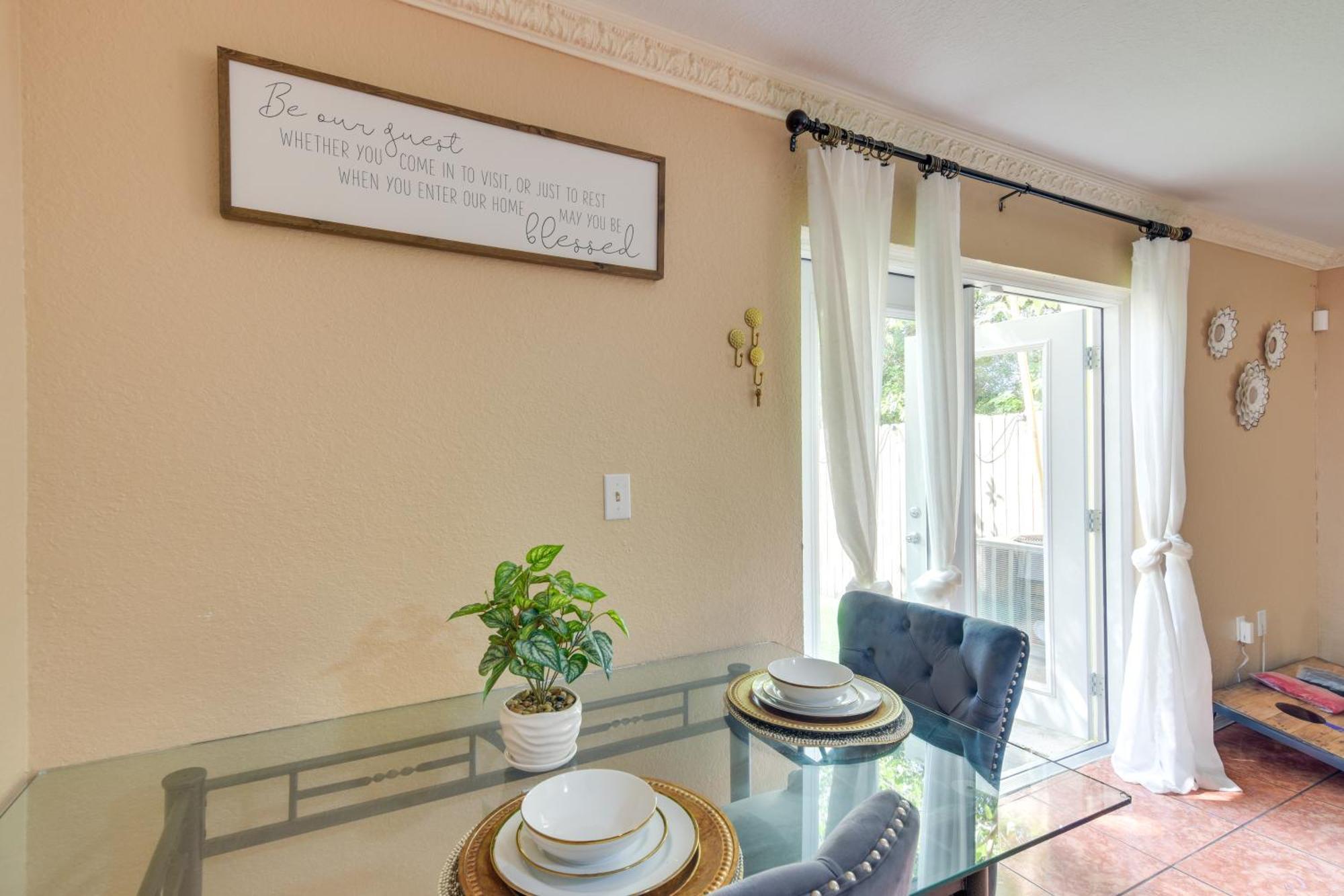 Opa-Locka Townhome, 15 Mi To Miami Beach! מראה חיצוני תמונה