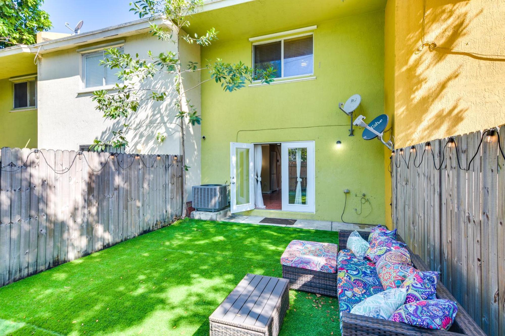 Opa-Locka Townhome, 15 Mi To Miami Beach! מראה חיצוני תמונה