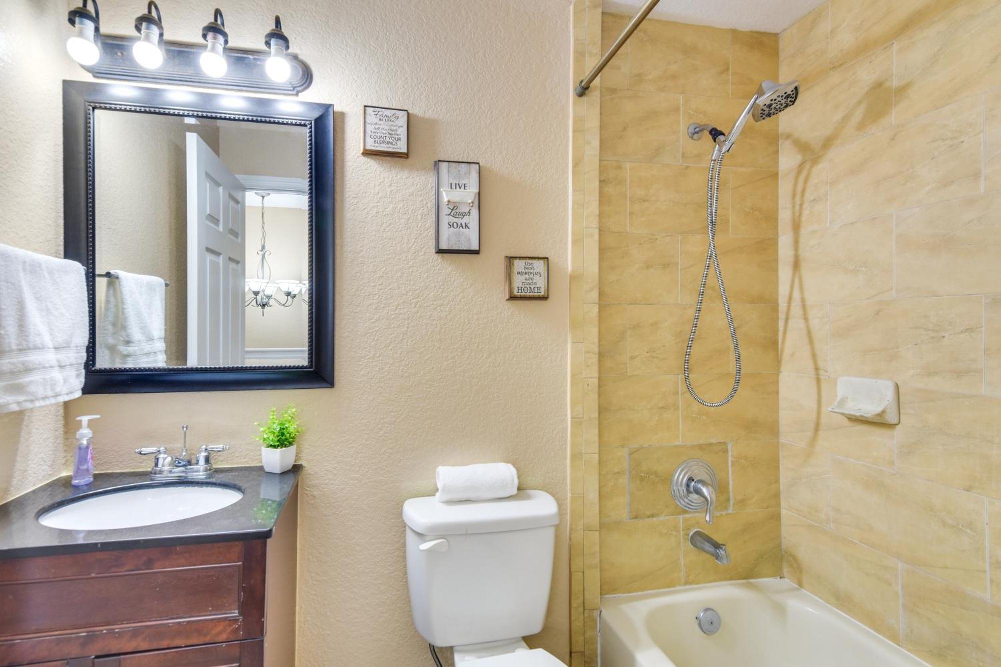 Opa-Locka Townhome, 15 Mi To Miami Beach! מראה חיצוני תמונה